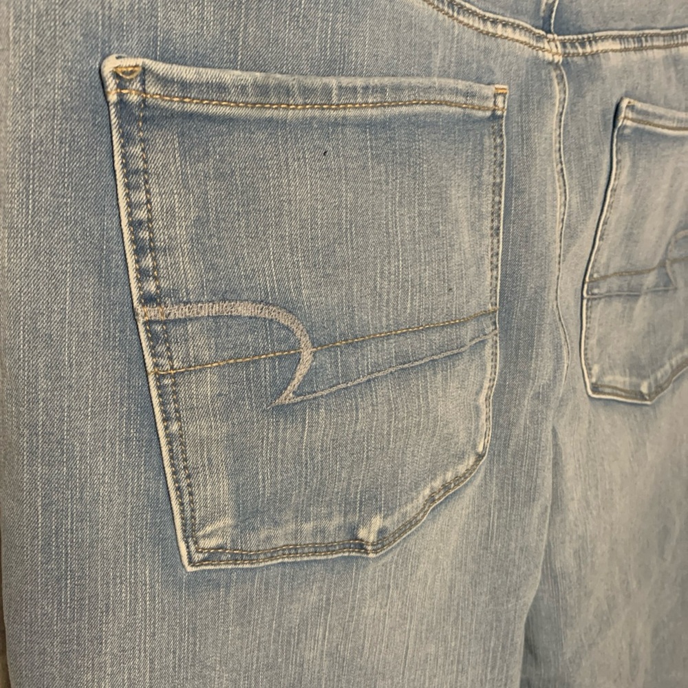American Eagle Outfitters Light Blue Jeans